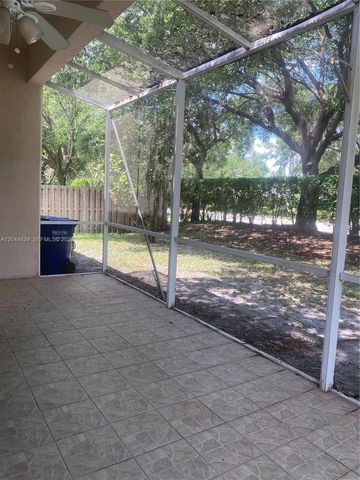 1315 NW 143rd Avenue 1315, Pembroke Pines, FL 33028