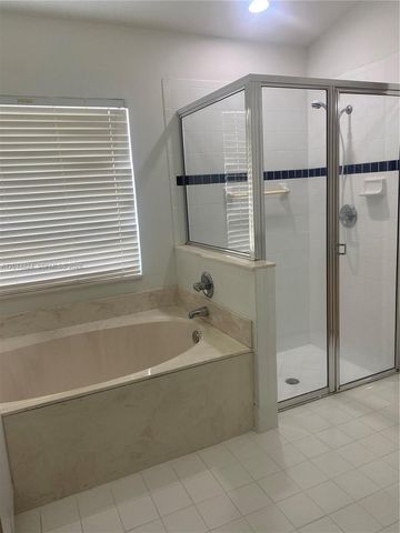 1315 NW 143rd Avenue 1315, Pembroke Pines, FL 33028