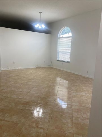 1315 NW 143rd Avenue 1315, Pembroke Pines, FL 33028