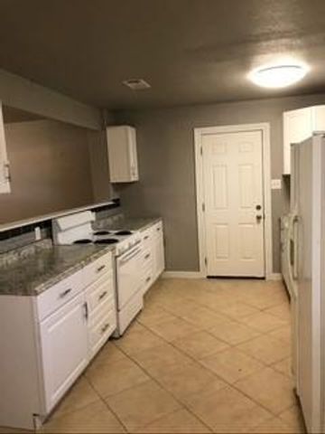 3614 Kenwood Street, Orange, TX 77630