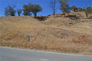 1 Strickland Avenue, Lake Elsinore, CA 92530