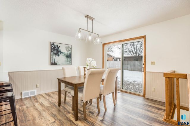 6101 W Sioux K Ct Court, Sioux Falls, SD 57106