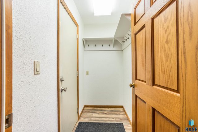 6101 W Sioux K Ct Court, Sioux Falls, SD 57106