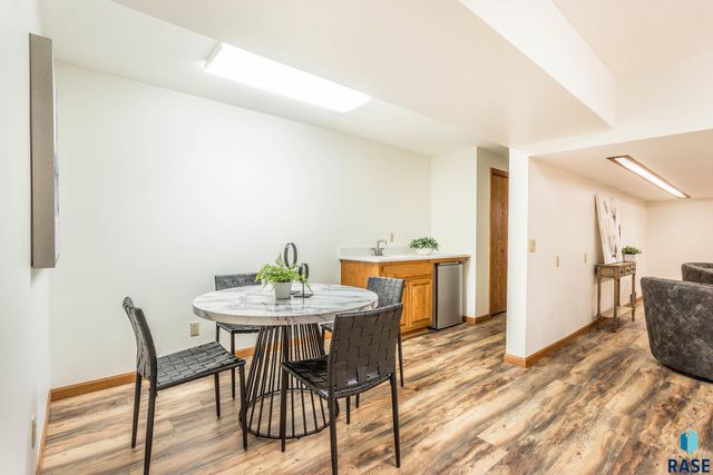 6101 W Sioux K Ct Court, Sioux Falls, SD 57106