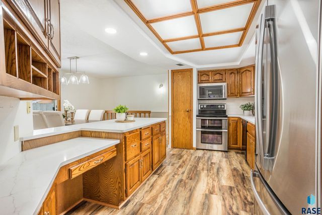 6101 W Sioux K Ct Court, Sioux Falls, SD 57106