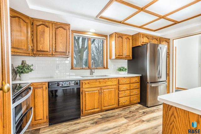 6101 W Sioux K Ct Court, Sioux Falls, SD 57106