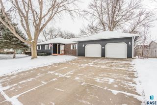 6101 W Sioux K Ct Court, Sioux Falls, SD 57106