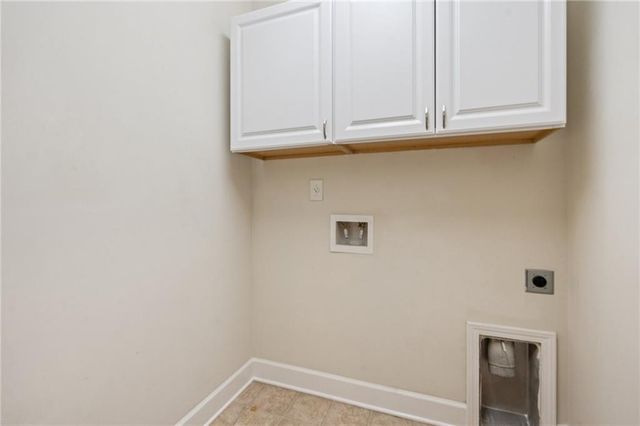 1514 Woodbridge NE Way, Atlanta, GA 30329