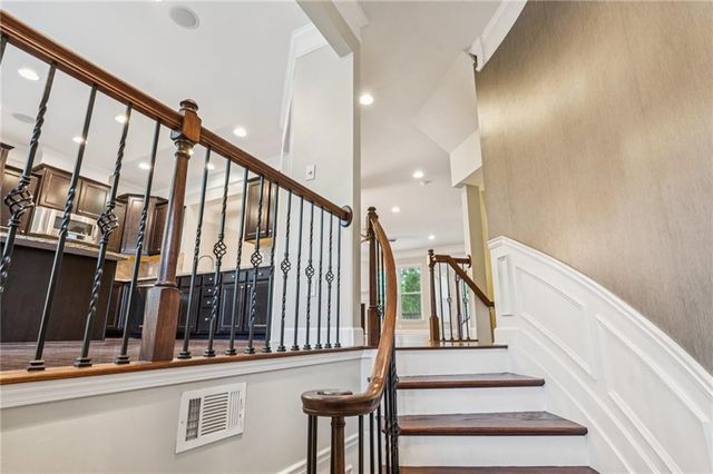 1514 Woodbridge NE Way, Atlanta, GA 30329