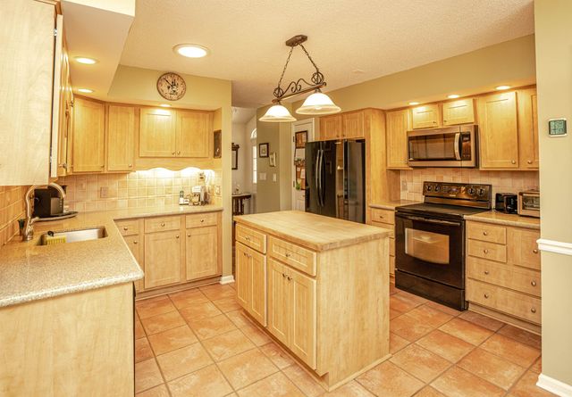 3111 Robyn Ct., Little River, SC 29566