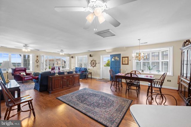 3685 1ST AVE, Edgewater, MD 21037