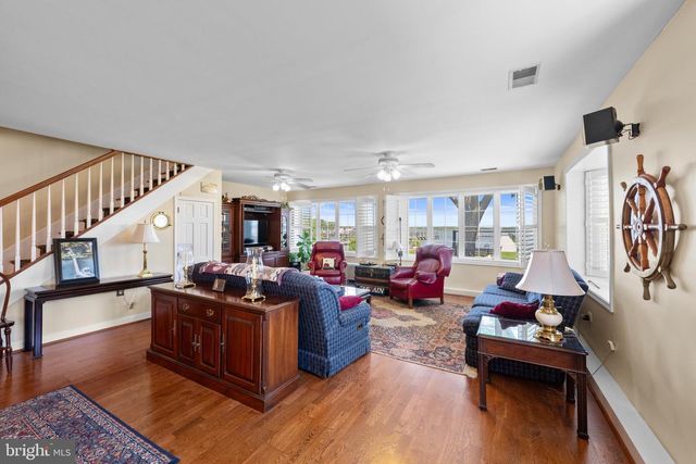 3685 1ST AVE, Edgewater, MD 21037