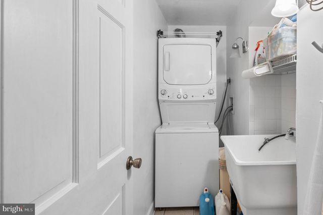 3685 1ST AVE, Edgewater, MD 21037