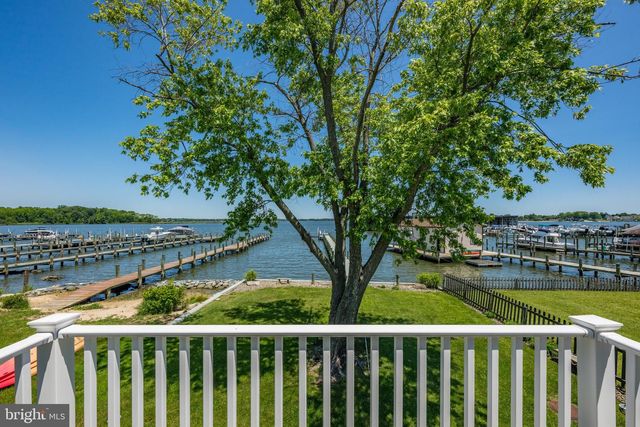 3685 1ST AVE, Edgewater, MD 21037