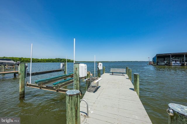 3685 1ST AVE, Edgewater, MD 21037