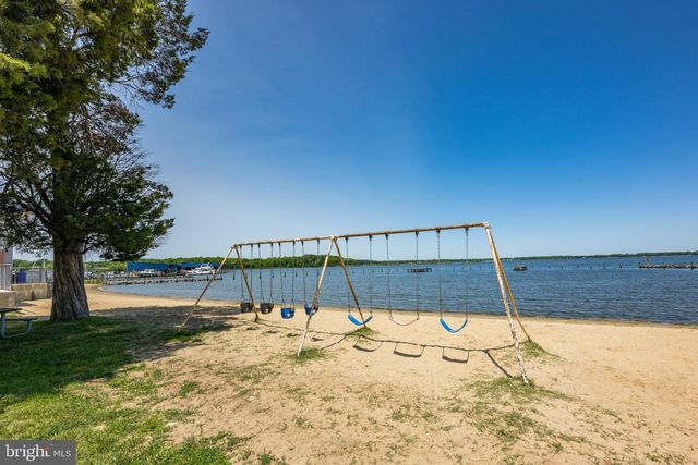 3685 1ST AVE, Edgewater, MD 21037