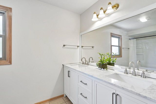 8108 East Ridge DRIVE, Pleasant Prairie, WI 53158