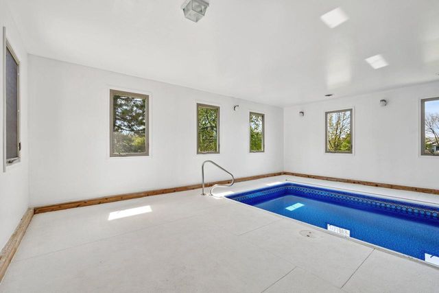 8108 East Ridge DRIVE, Pleasant Prairie, WI 53158