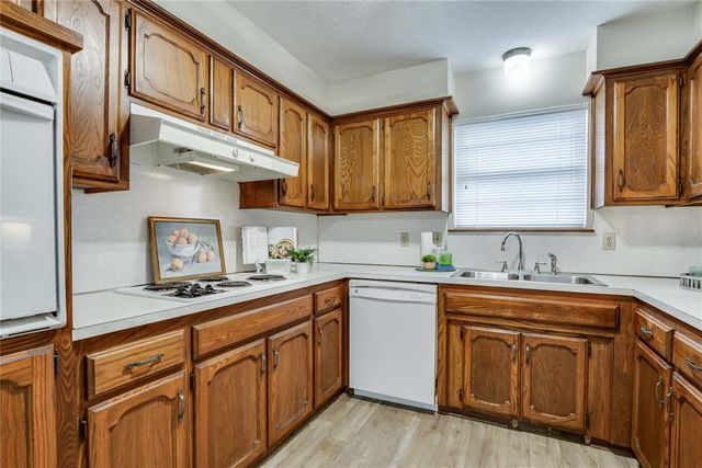 7709 NW 31st Street, Bethany, OK 73008
