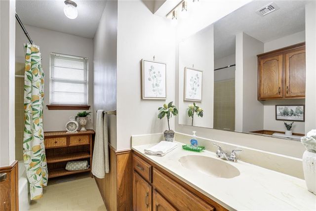 7709 NW 31st Street, Bethany, OK 73008
