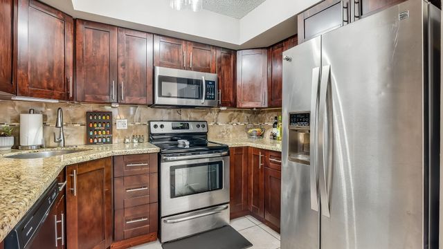 4005 VILLAGE Drive A, Delray Beach, FL 33445