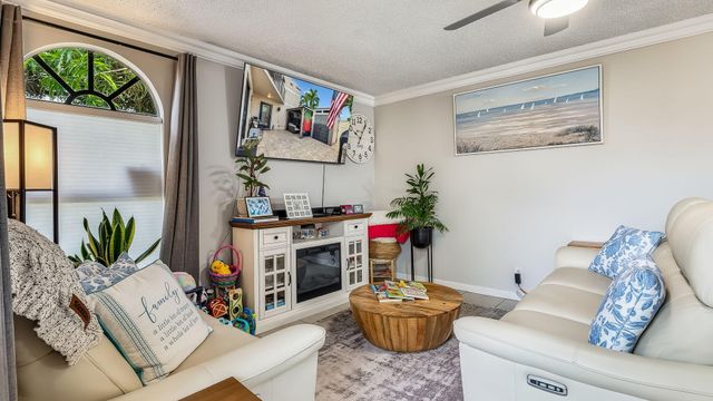4005 VILLAGE Drive A, Delray Beach, FL 33445