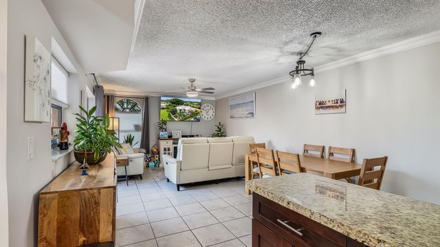 4005 VILLAGE Drive A, Delray Beach, FL 33445