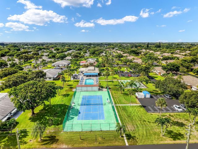4005 VILLAGE Drive A, Delray Beach, FL 33445