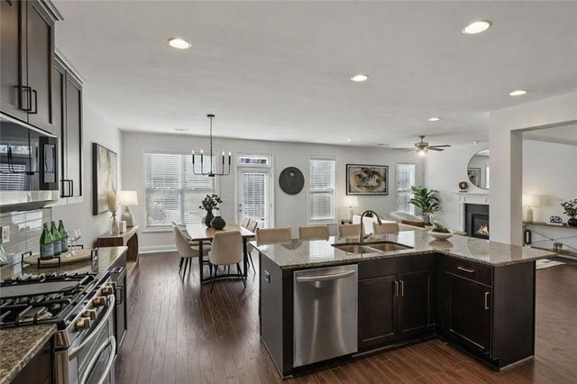 1632 Drew NW Drive, Atlanta, GA 30318