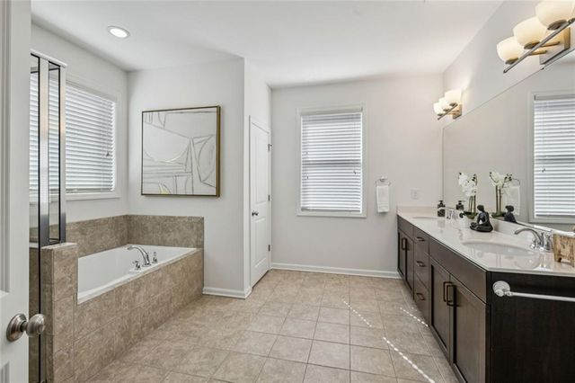 1632 Drew NW Drive, Atlanta, GA 30318