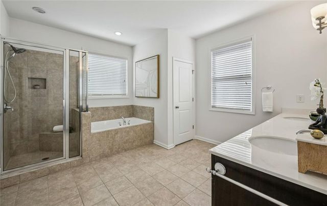 1632 Drew NW Drive, Atlanta, GA 30318