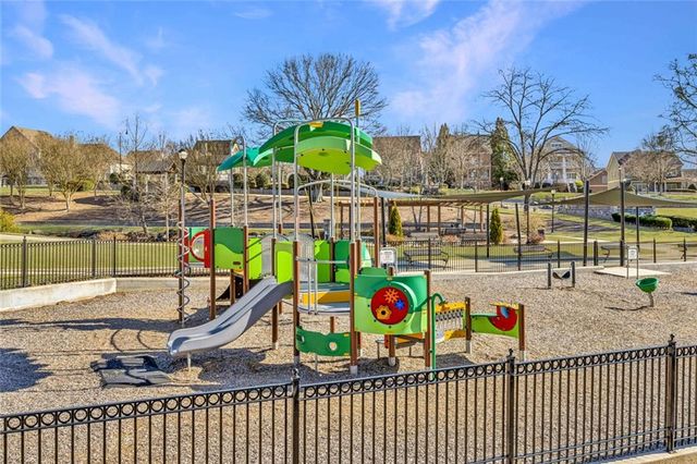 1632 Drew NW Drive, Atlanta, GA 30318