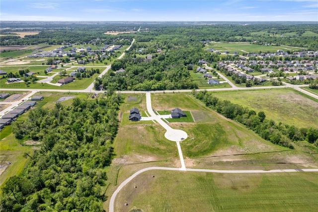 2909 Timber Creek Court, Hiawatha, IA 52233