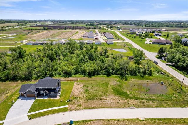 2909 Timber Creek Court, Hiawatha, IA 52233