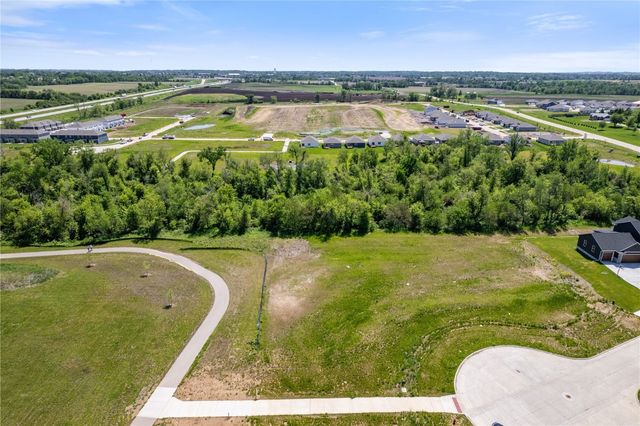 2909 Timber Creek Court, Hiawatha, IA 52233