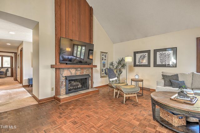 55 Grove Hill Road Road, Kingsport, TN 37660