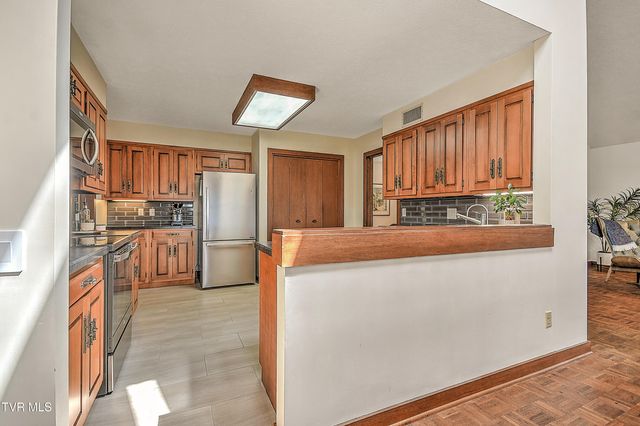 55 Grove Hill Road Road, Kingsport, TN 37660