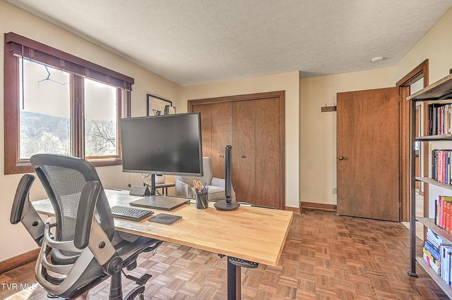 55 Grove Hill Road Road, Kingsport, TN 37660