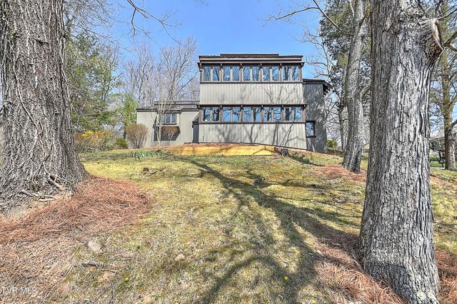 55 Grove Hill Road Road, Kingsport, TN 37660