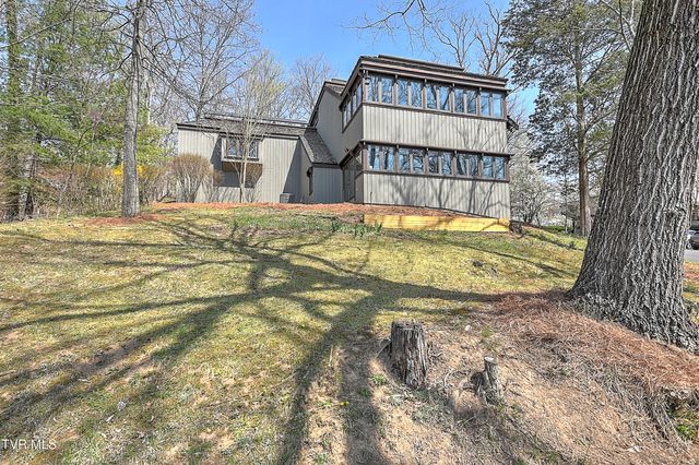 55 Grove Hill Road Road, Kingsport, TN 37660