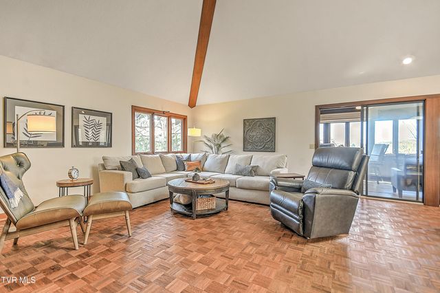 55 Grove Hill Road Road, Kingsport, TN 37660