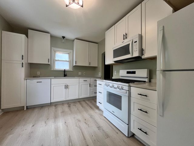 837 Bidwell St Street, West Saint Paul, MN 55118