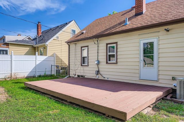 837 Bidwell St Street, West Saint Paul, MN 55118