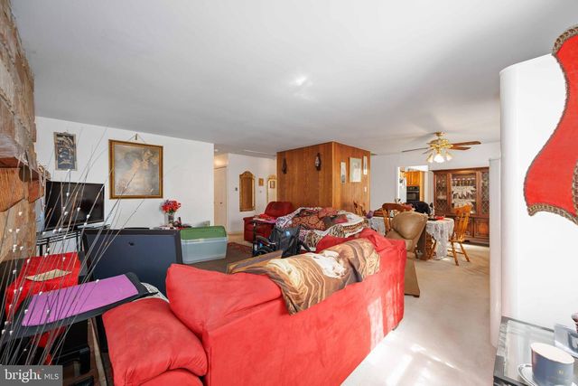 35 EMBER LN, Willingboro, NJ 08046