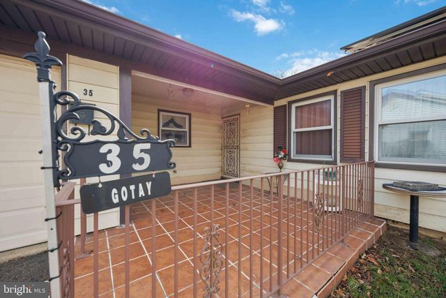 35 EMBER LN, Willingboro, NJ 08046