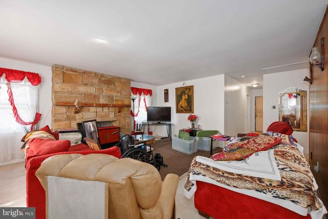 35 EMBER LN, Willingboro, NJ 08046