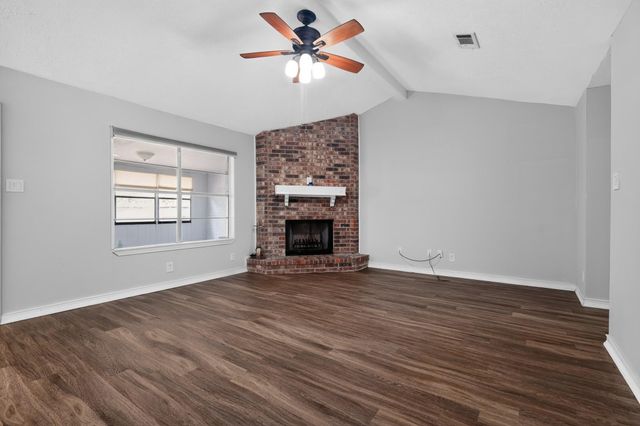 9915 Forest Hollow Drive, Baytown, TX 77521