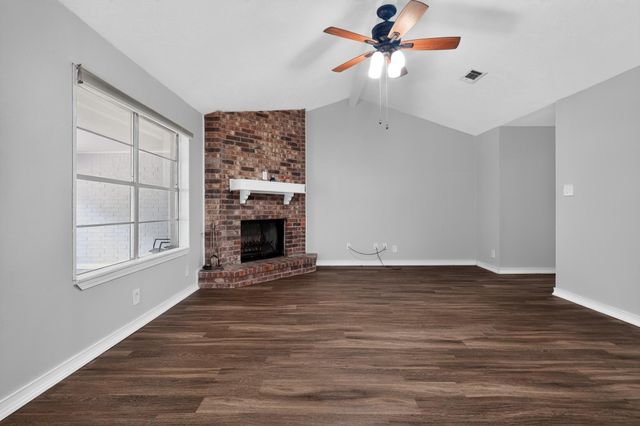 9915 Forest Hollow Drive, Baytown, TX 77521