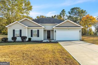 203 Bull Street, Glennville, GA 30427