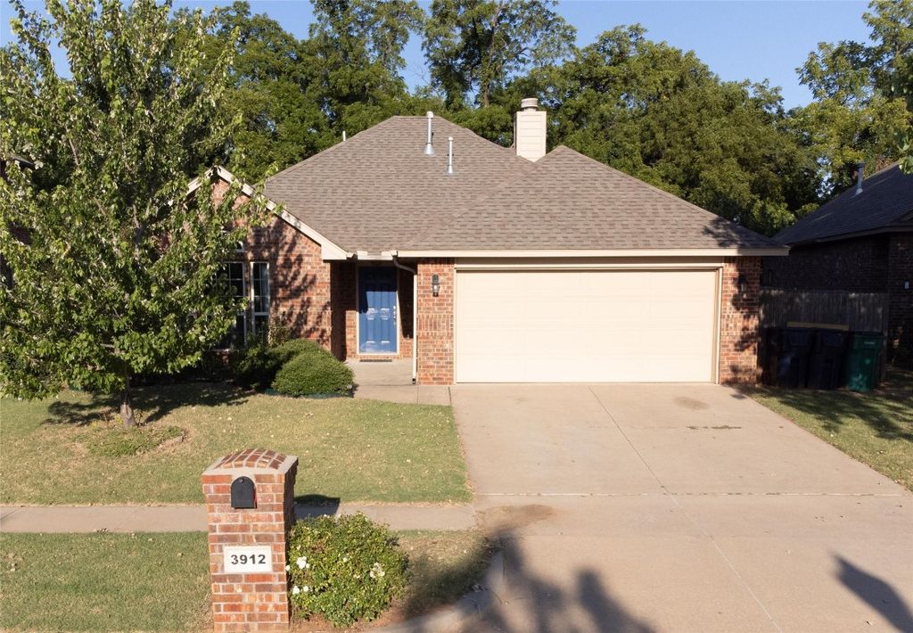 3912 Millers Creek, Mustang, OK 73064